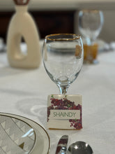 Load image into Gallery viewer, Bouquet Collection Place Card Cookies
